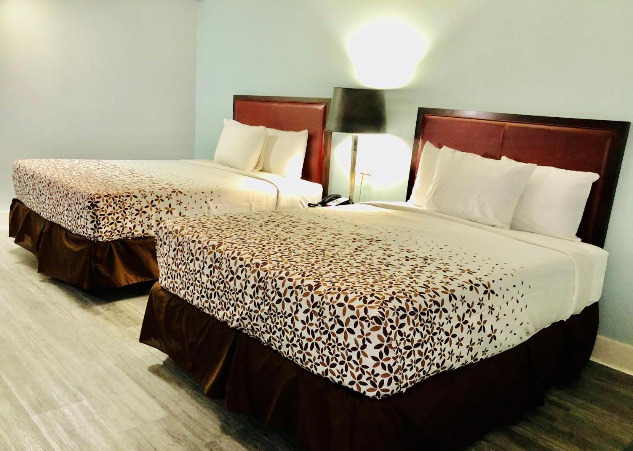 Montgomery Inn & Suites Экстерьер фото