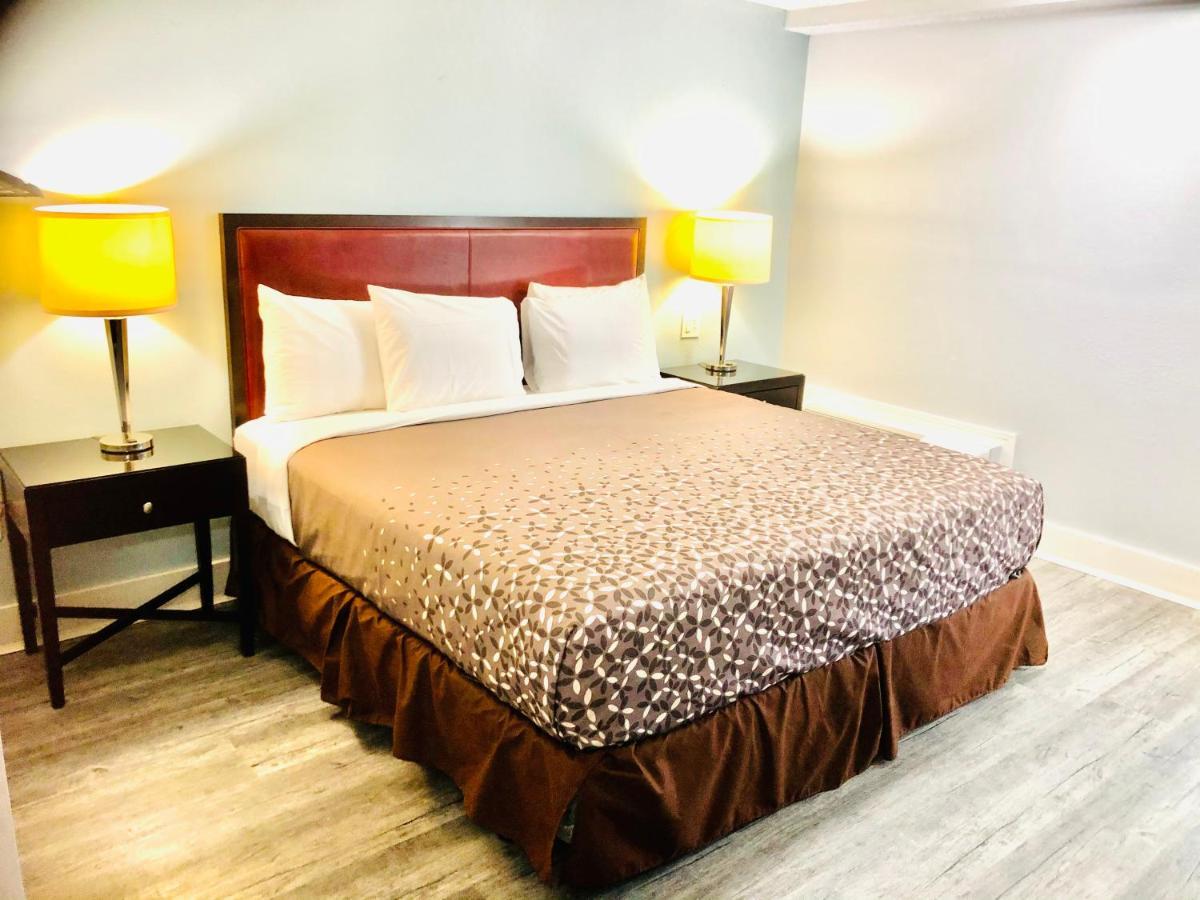 Montgomery Inn & Suites Экстерьер фото