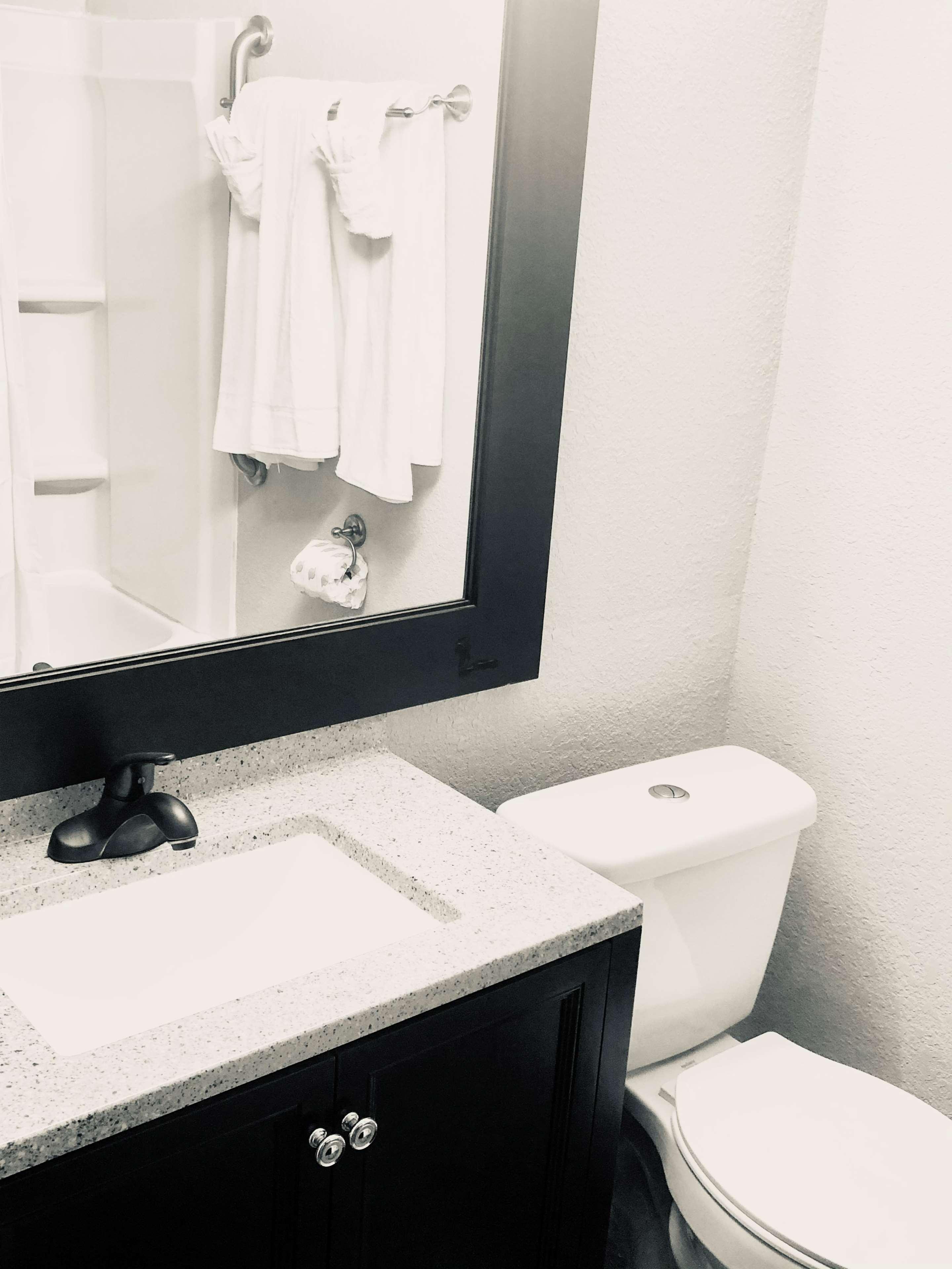 Montgomery Inn & Suites Экстерьер фото