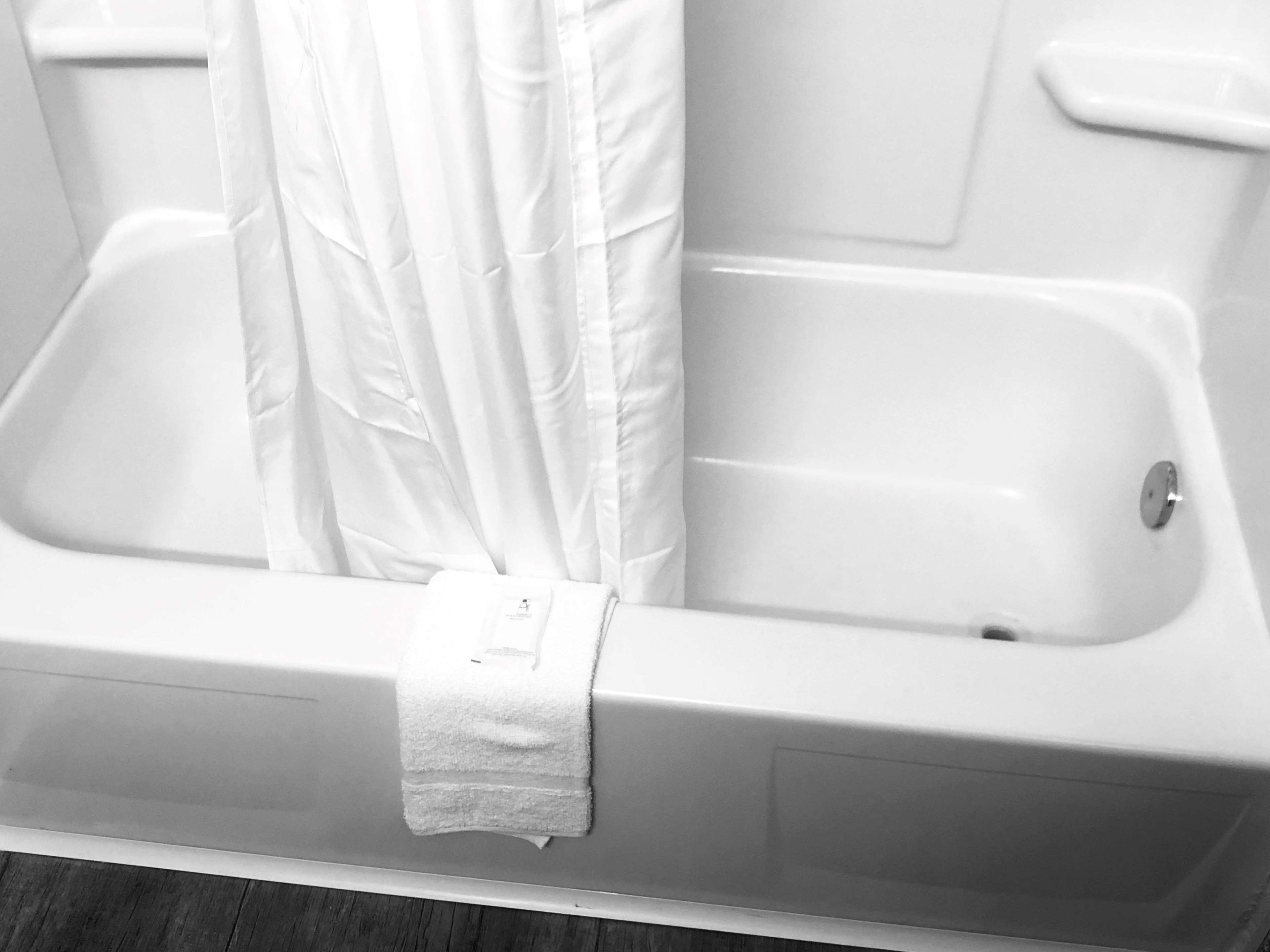 Montgomery Inn & Suites Экстерьер фото